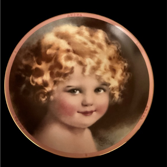 Pair of 1986 Bessie Pease Gutmann “Precious Portraits” porcelain plates. - Picture 2 of 5